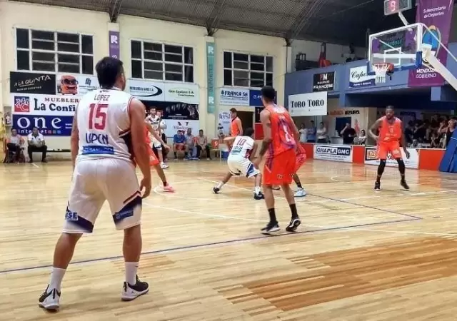 Rivadavia-b�squet-Mendoza