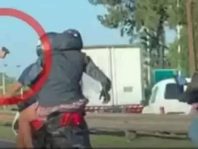 motochorros-video-ataque-robo-moto-autopista-asalto
