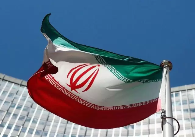 Ir�n-bandera