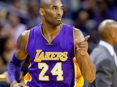 Kobe-Bryant-bsquet-Lakers