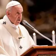 Francisco mand� un video con saludos a los fieles de la Virgen de Lourdes