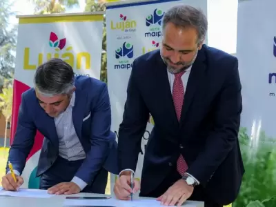 Firma-del-convenio-de-la-Microrregi�n-Luj�n-Maip�