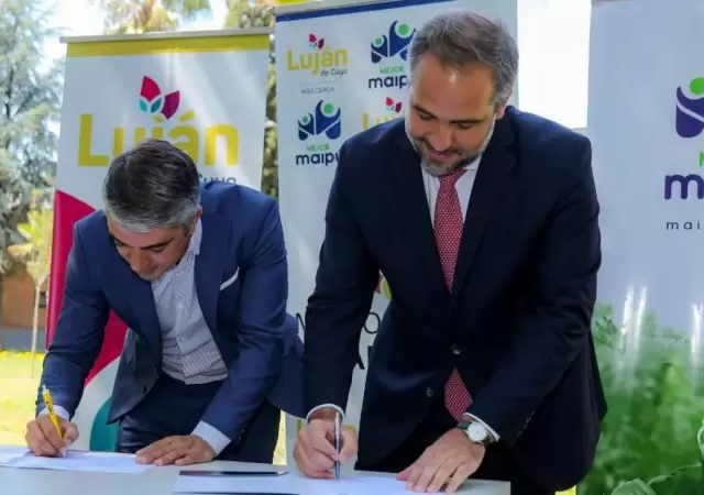 Firma-del-convenio-de-la-Microrregi�n-Luj�n-Maip�