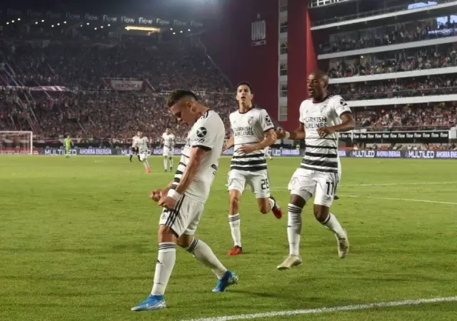 river-estudiantes
