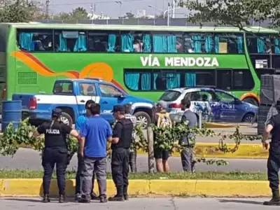 coronavirus-mendoza-terminal-caso-micro