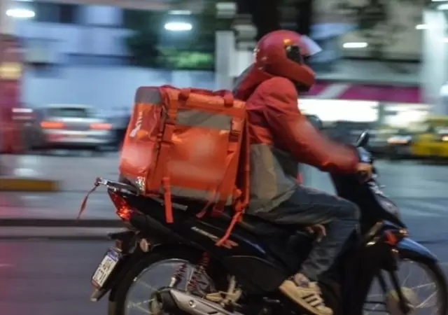 uber-moto-foto-asalto-ciudad-mendoza-robo-honda