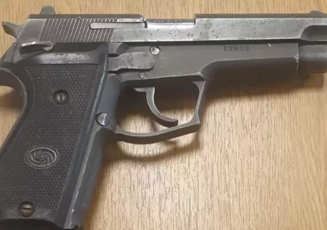 policiales-pistola-arma-godoy-cruz-detenidos