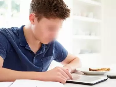 maestro-abusador-tarea-foto-video-tarea-casa