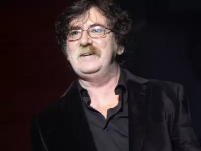 Charly-Garc�a-internado