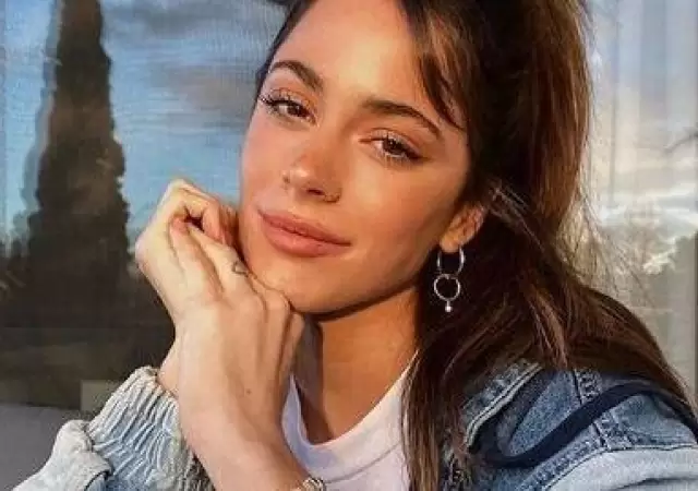 Tini-Stoessel-live-instagram-casual-moda-look