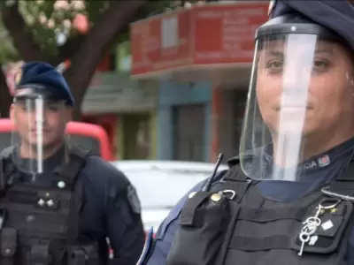 polic�as-seguridad-ganancias
