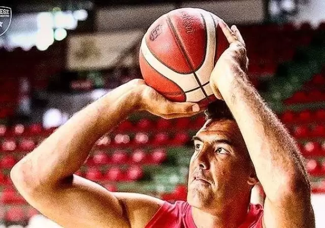 Luis-Scola