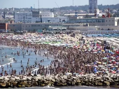 mar-del-plata-playas-coronavirus-costa-argentina-verano