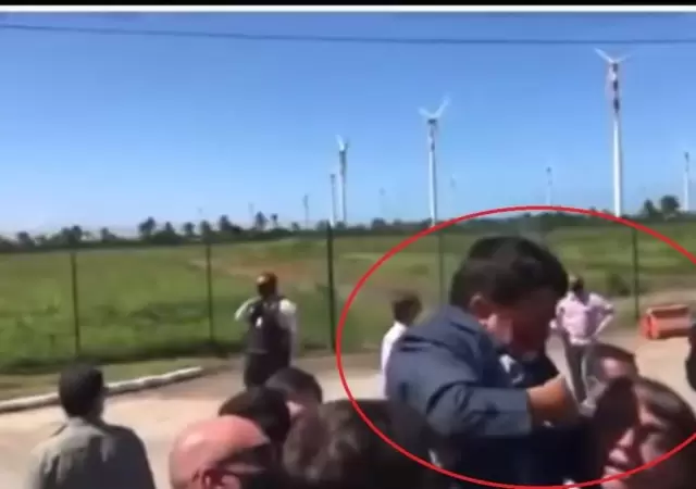 bolsonaro-video-ni�o-enano-foto-acto