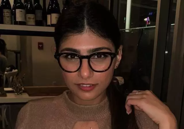 Mia-Khalifa-hot-calendario-2019-instagram