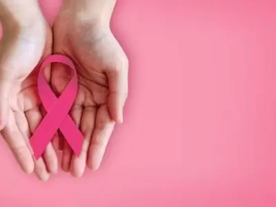 cancer-mama-dia-mundial-dreamstime