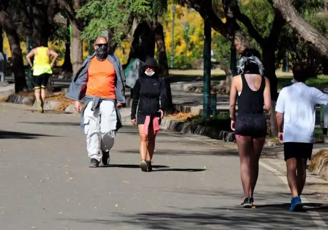 27-05-2020_mendoza_mendocinos_aprovechan_el_buen