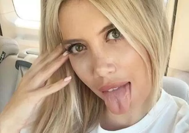 wanda-nara-rubia-hot-famosa-argentina-2