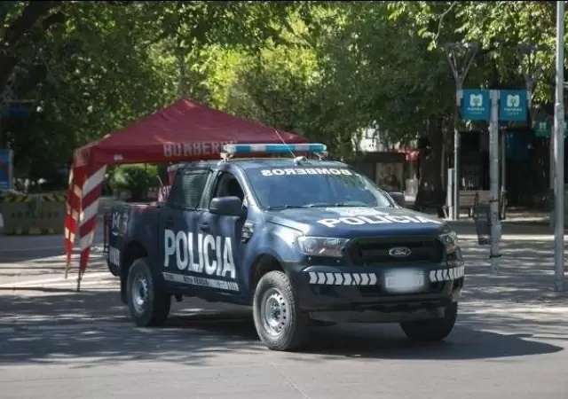poli44