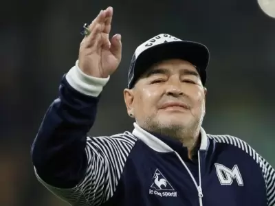 diego-maradona-velatorio-casa-rosada