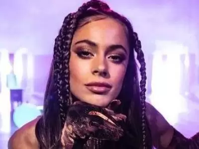 tini-stoessel-video-b�same-look