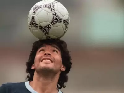 DIEGO-Y-LA-PELOTA