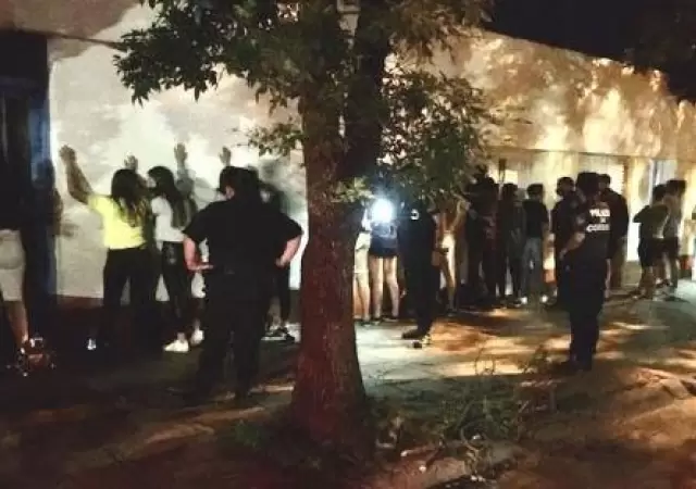 fiesta-clandestina-del-polic�a-en-cordoba