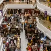 Consumo: se dispara en los shoppings pero cae en los mayoristas