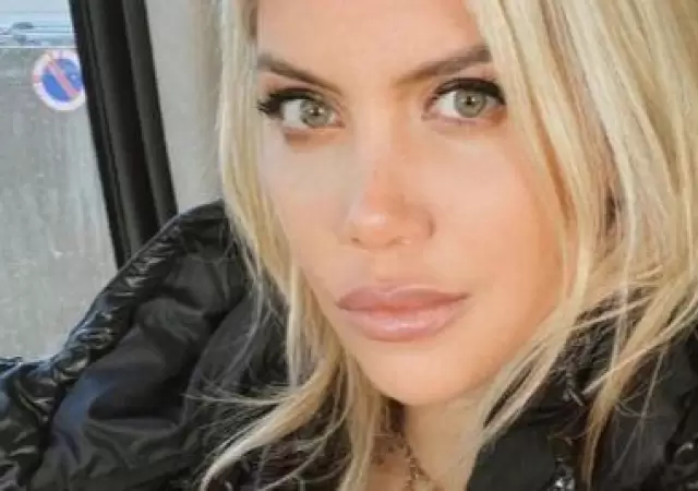 wanda-nara-prenda-rayas-saco-glamour-fotos-2