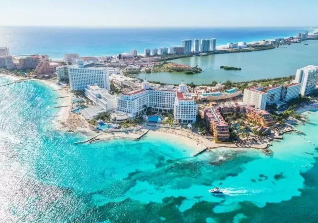 estudiantes-egresados-en-cancun-contagios