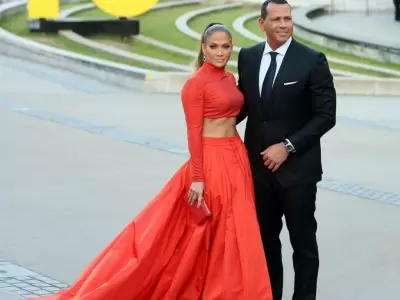jennifer_lopez_alex_rodriguez_4-e1615637897306-1568x882
