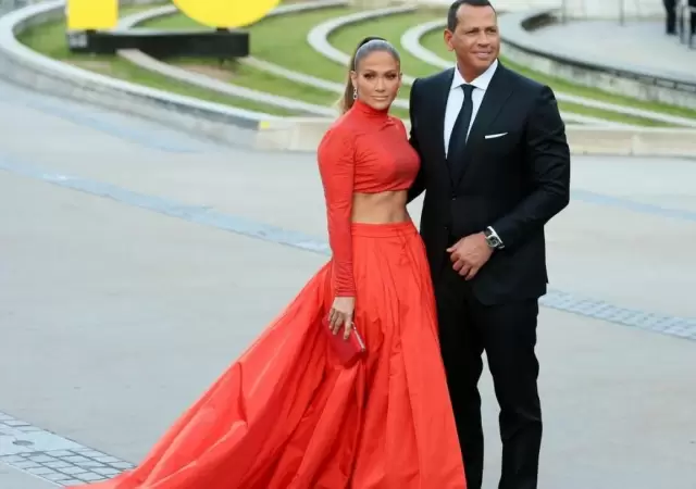 jennifer_lopez_alex_rodriguez_4-e1615637897306-1568x882