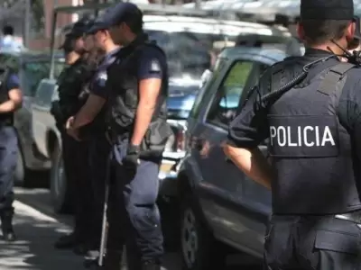policias