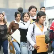Trabajo joven en Argentina: el porcentaje que usa la IA y la adicci�n a las apuestas online