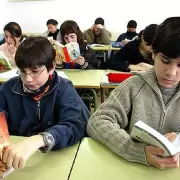 Según un censo de la DGE el 27% de los chicos tiene problemas con la lectura