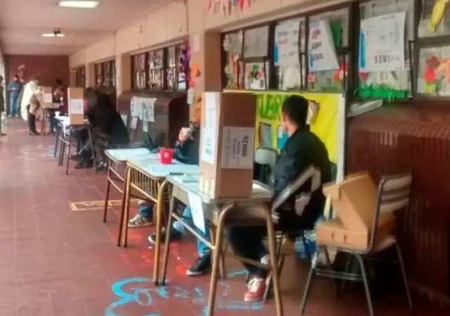 Elecciones--escuela
