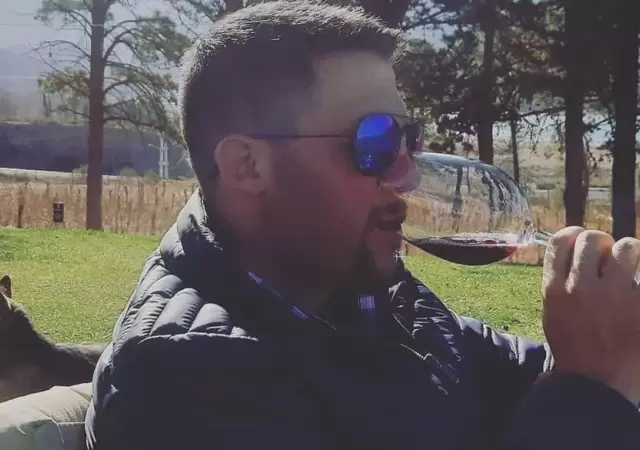 Barzona_Wines