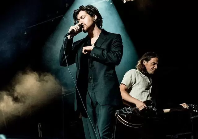 arctic-monkeys-disco