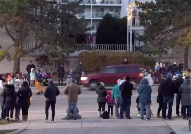 camioneta-video-atropellada-gente-wisconsin-estados-unidos-sin-censura-video