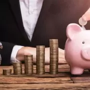 No se trata de ser rico: los 3 pasos esenciales para que su salario no pierda valor