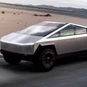 Tesla, bajo investigaci�n por la seguridad de sus veh�culos aut�nomos