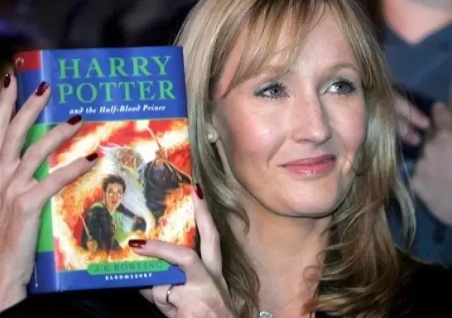 harry-potter-ucrania-esritora-ayuda