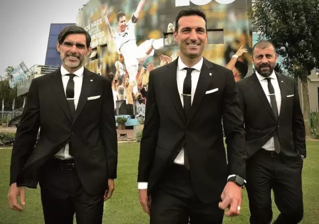 scaloni-foto-traje-jpg.