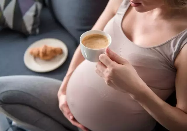 embarazada-tomar-cafe-jpg.
