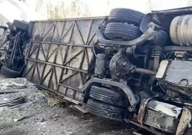 micro-rusia-minibus-video-muertos-png.