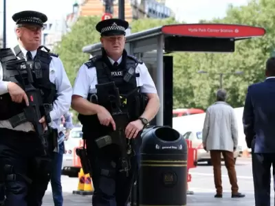 londres-ataque-hombre-cuchillo-png.