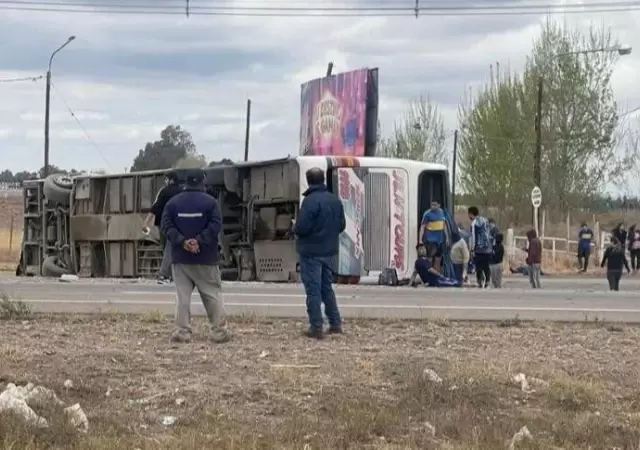 micro-hincha-boca-heridos-muertos-mendoza-aa-jpg.