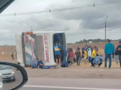 accidentes-mendoza-micro-san-martin-hinchas-boca-2jpg-jpg.