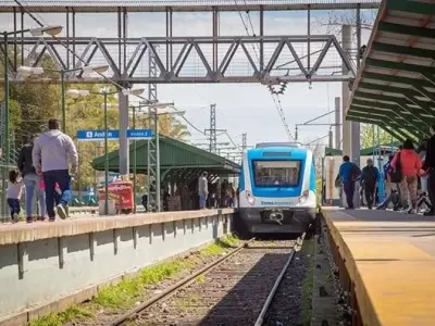 un-nene-de-dos-anos-murio-atropellado-por-una-formacion-del-tren-roca-en-florencio-varela-y-tras-el-accidente-vecinos-y-familiares-del-menor-agrediero
