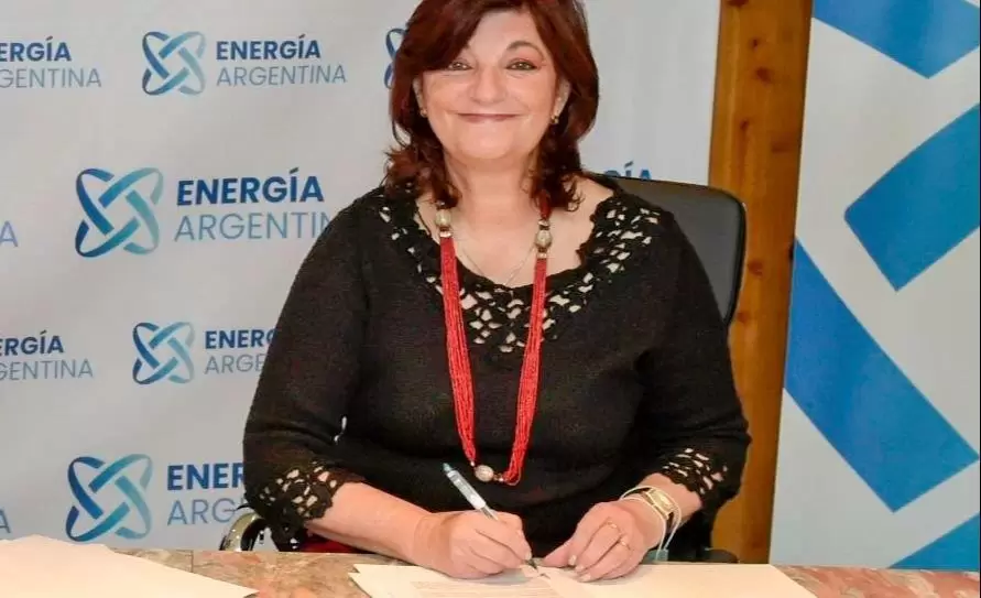 kelly-olmos-jpg.